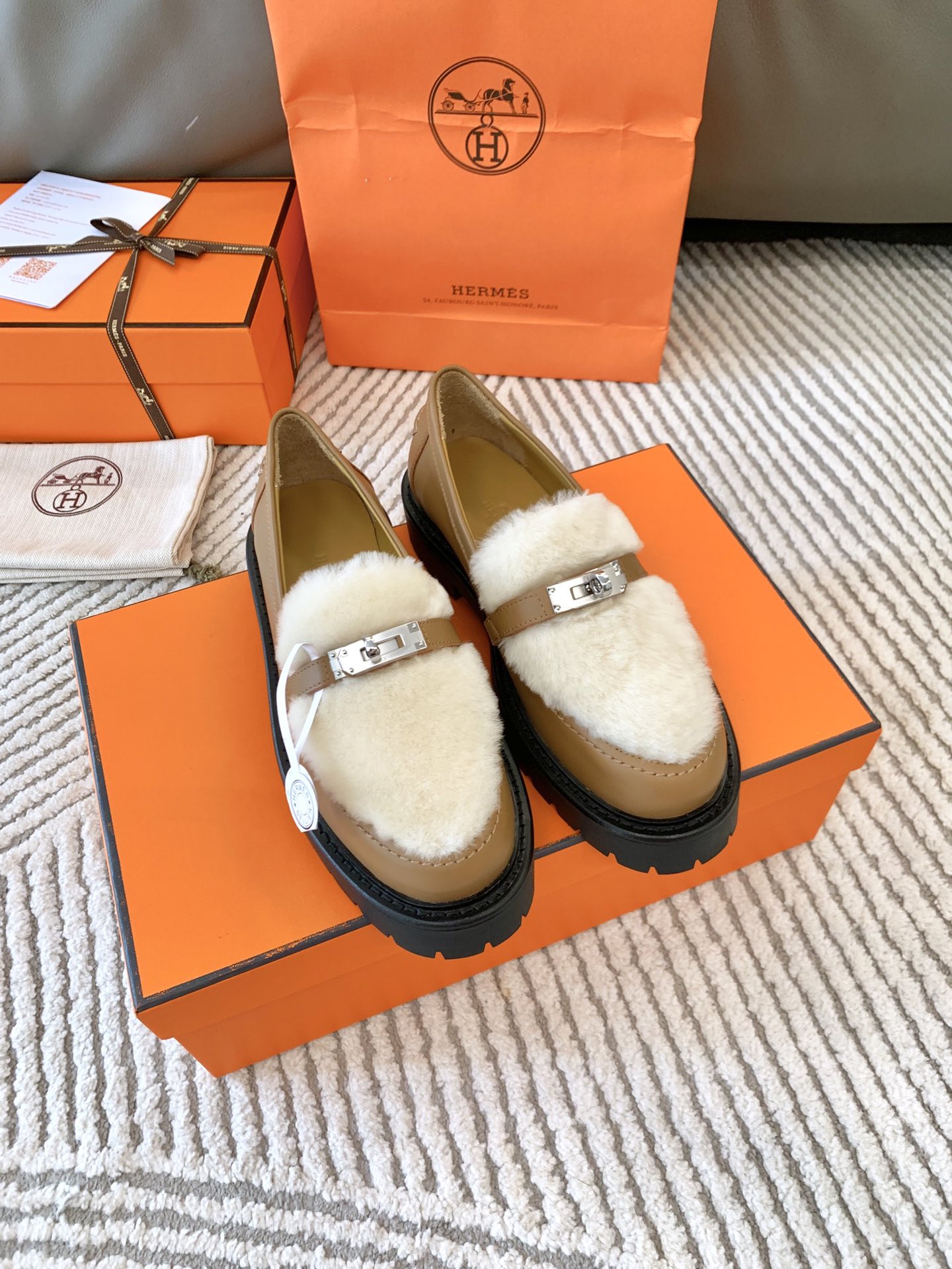 Bagsaaa H**me5 Icone loafer brown