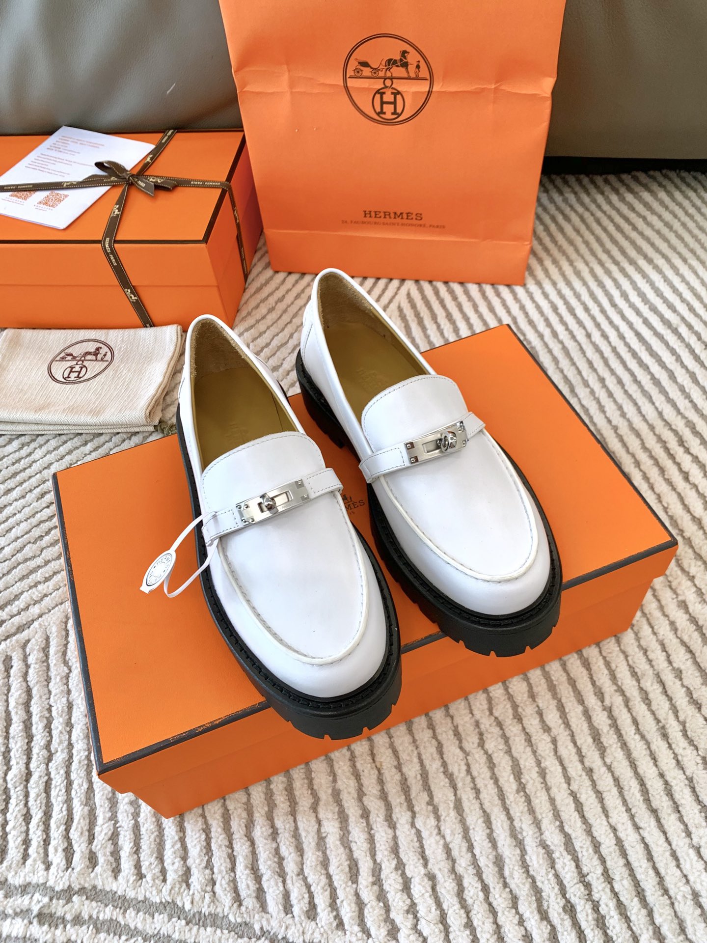 Bagsaaa H**me5 Icone loafer white