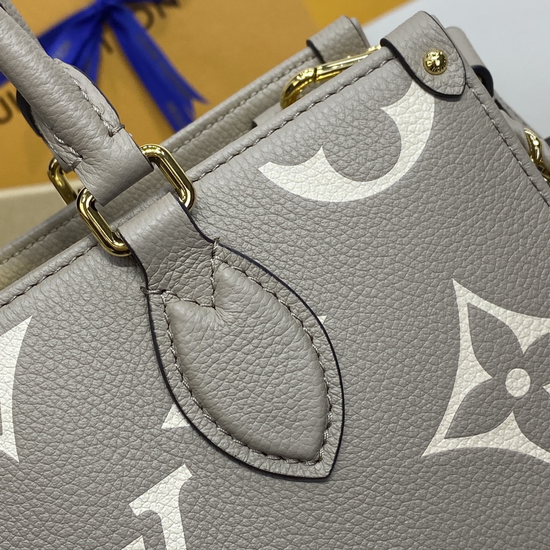Bagsaaa L0vis Vvtt0n M23641 OnTheGo East West Dove/Cream - 25 x 13 x 10 cm