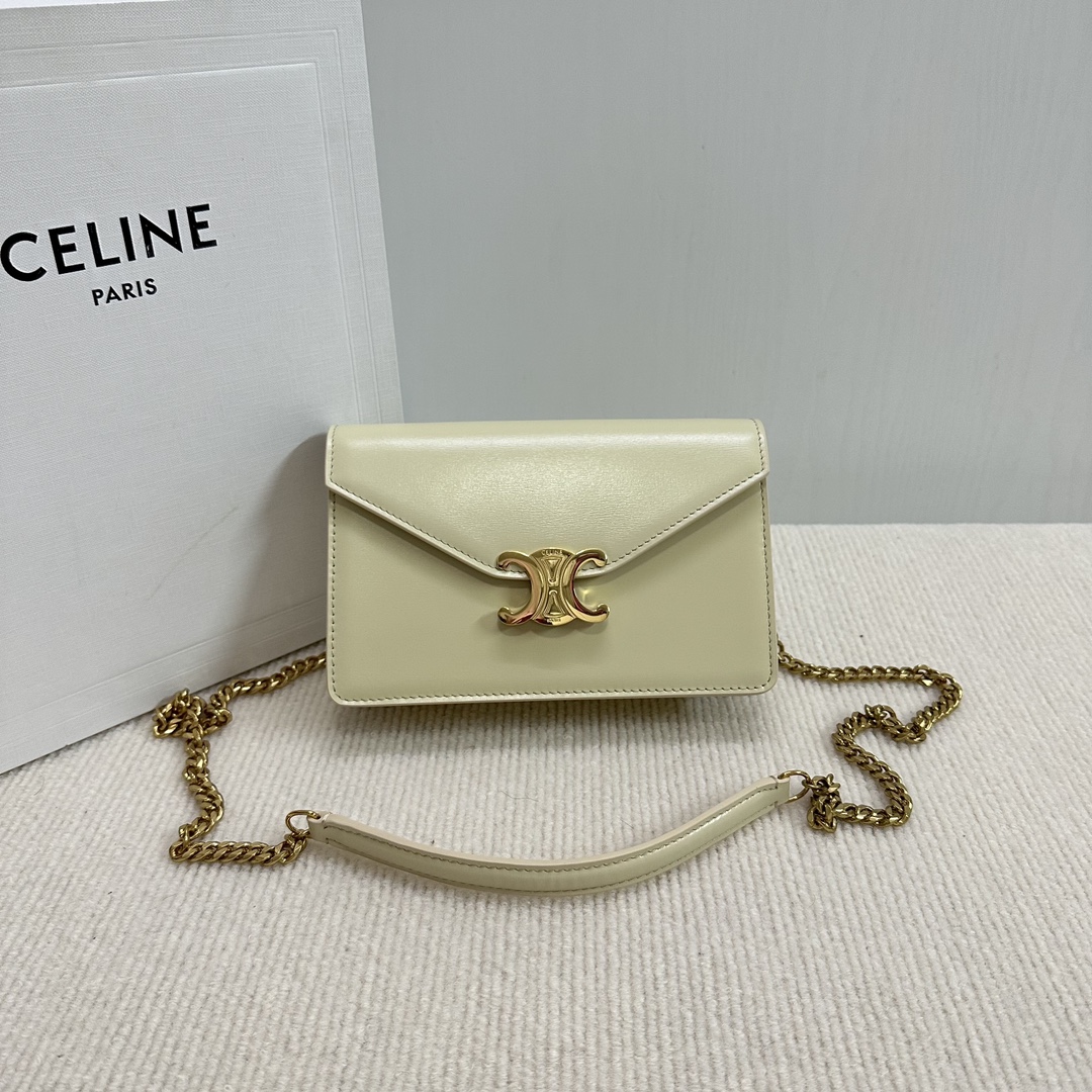 Bagsaaa Ce1i*e Wallet On Chain Margo In Shiny Calfskin 10L033 Cream - 19.5cm
