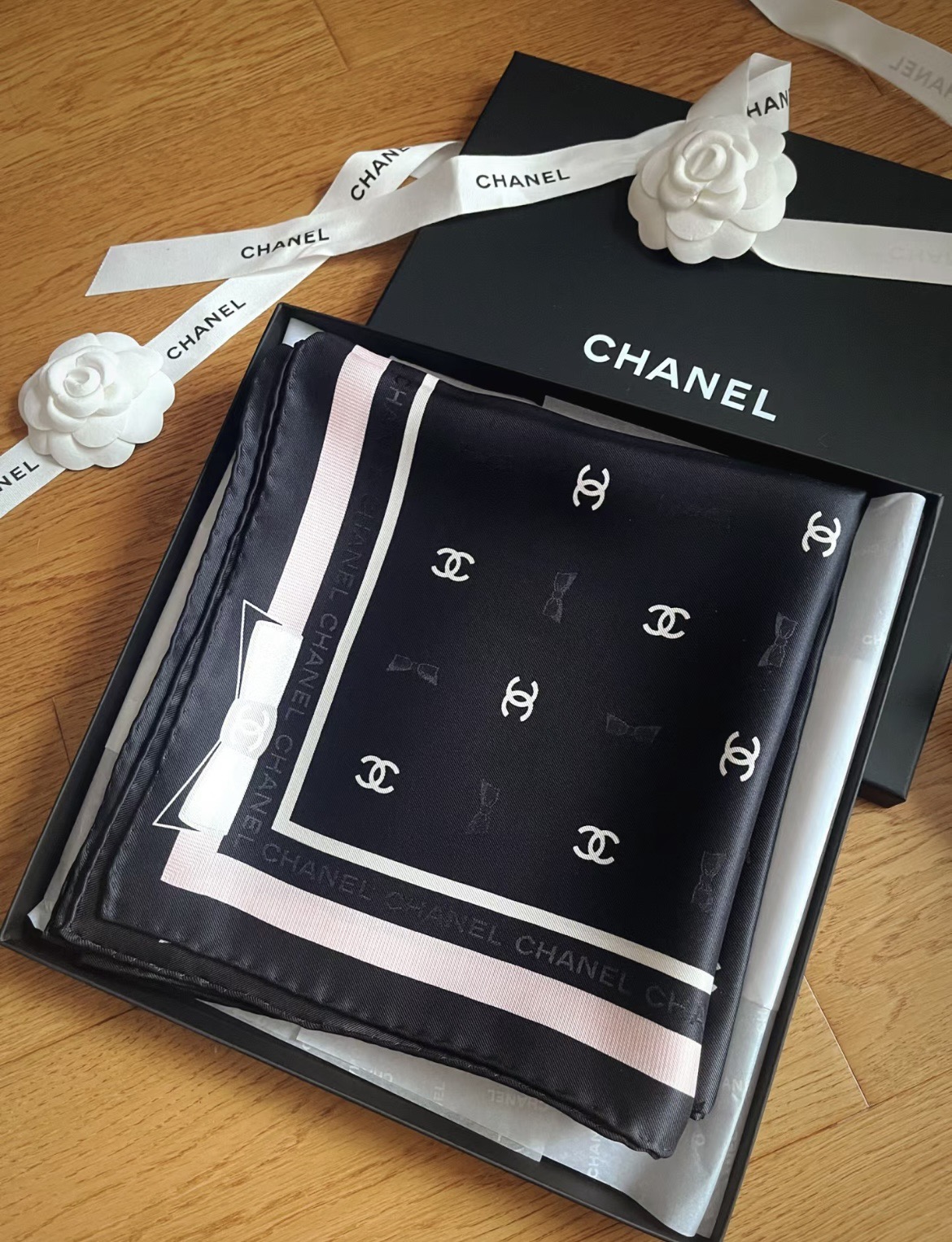 Bagsaaa Ch**el Square Scarf Jacquard Silk Twill AAA777 Black - 90cm