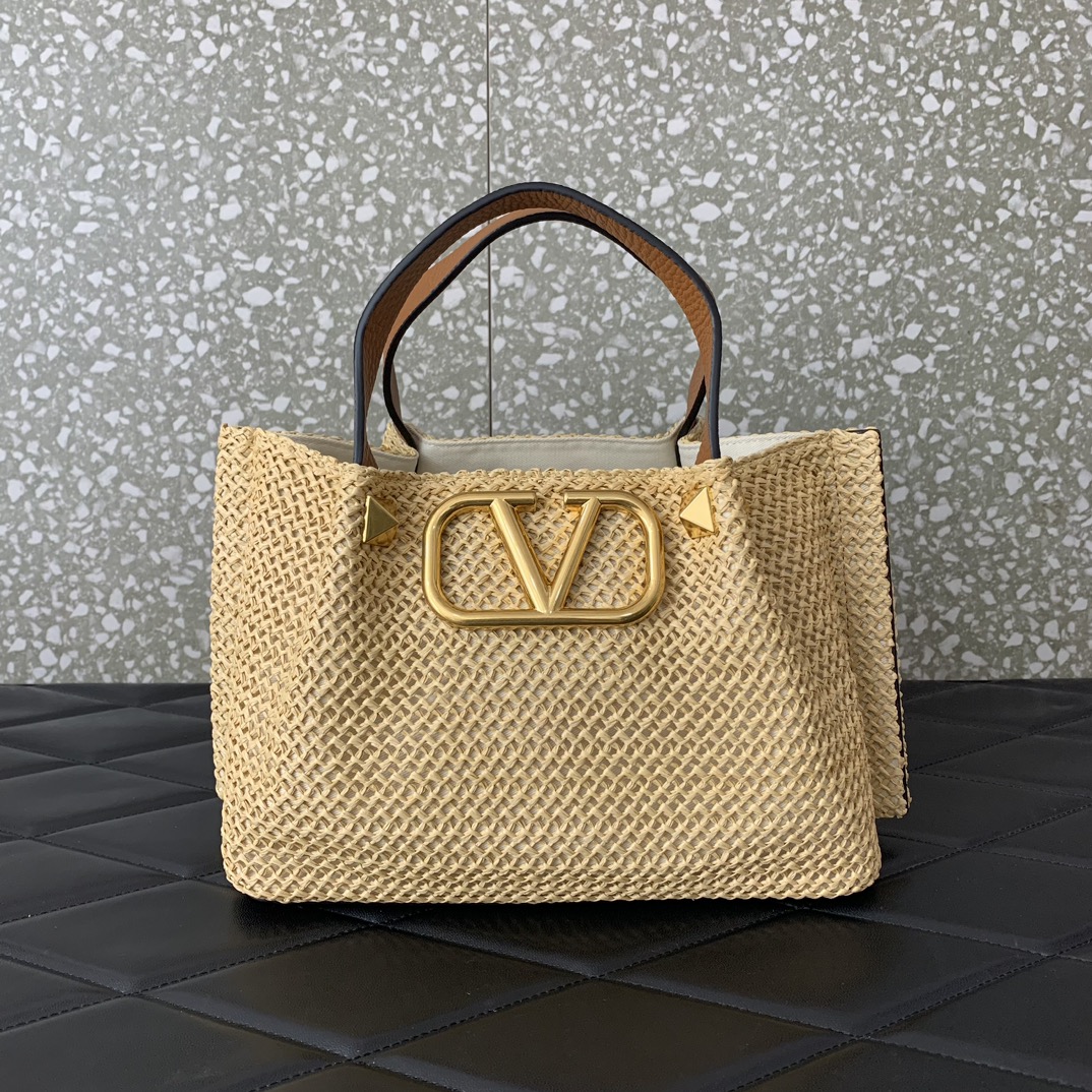 Bagsaaa Va1e*ntin0 Garavani Small Summer Tote - 25cm