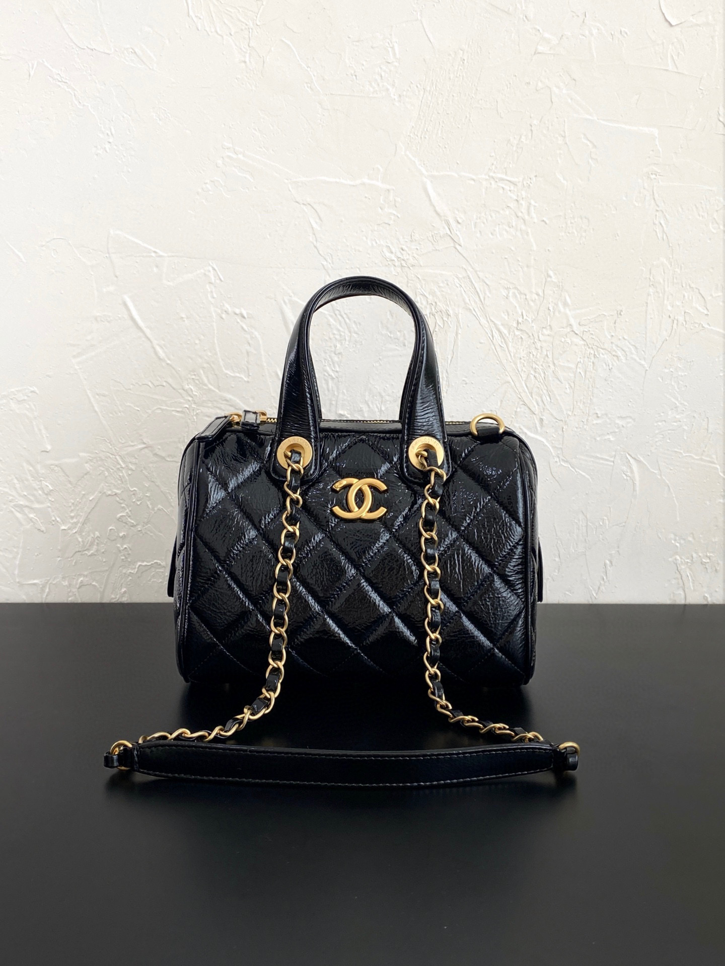 Bagsaaa Ch**el Small Bowling Bag AS5578 Black Patent Crumpled Calfskin - 21cm