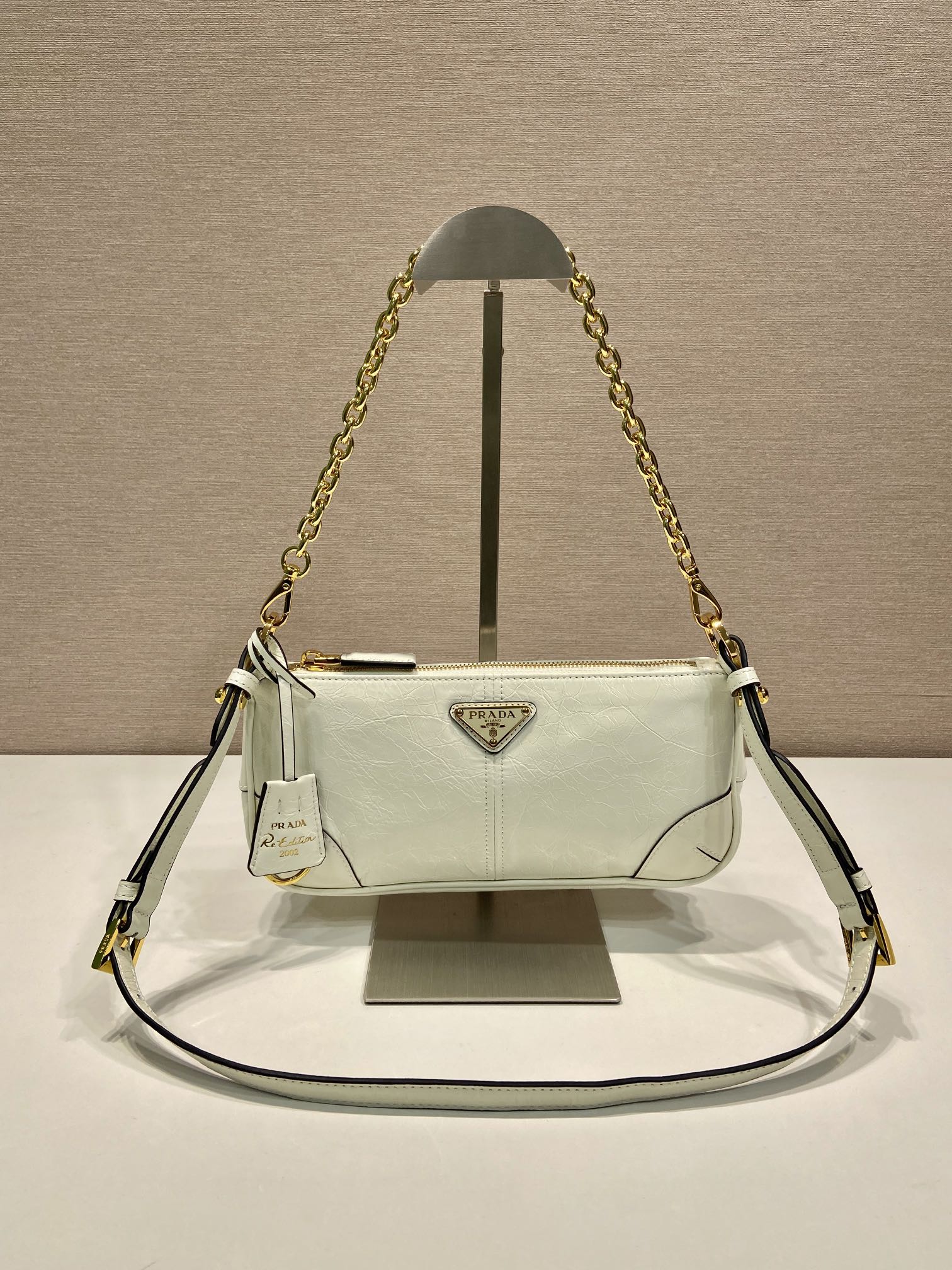 Bagsaaa Pra*a Re-Edition 2002 medium leather shoulder bag 1BC221 White - 26cm