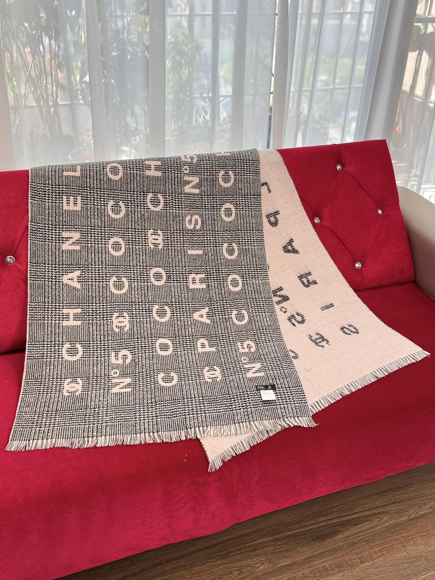 Bagsaaa Ch**el Scarf - 72x190cm