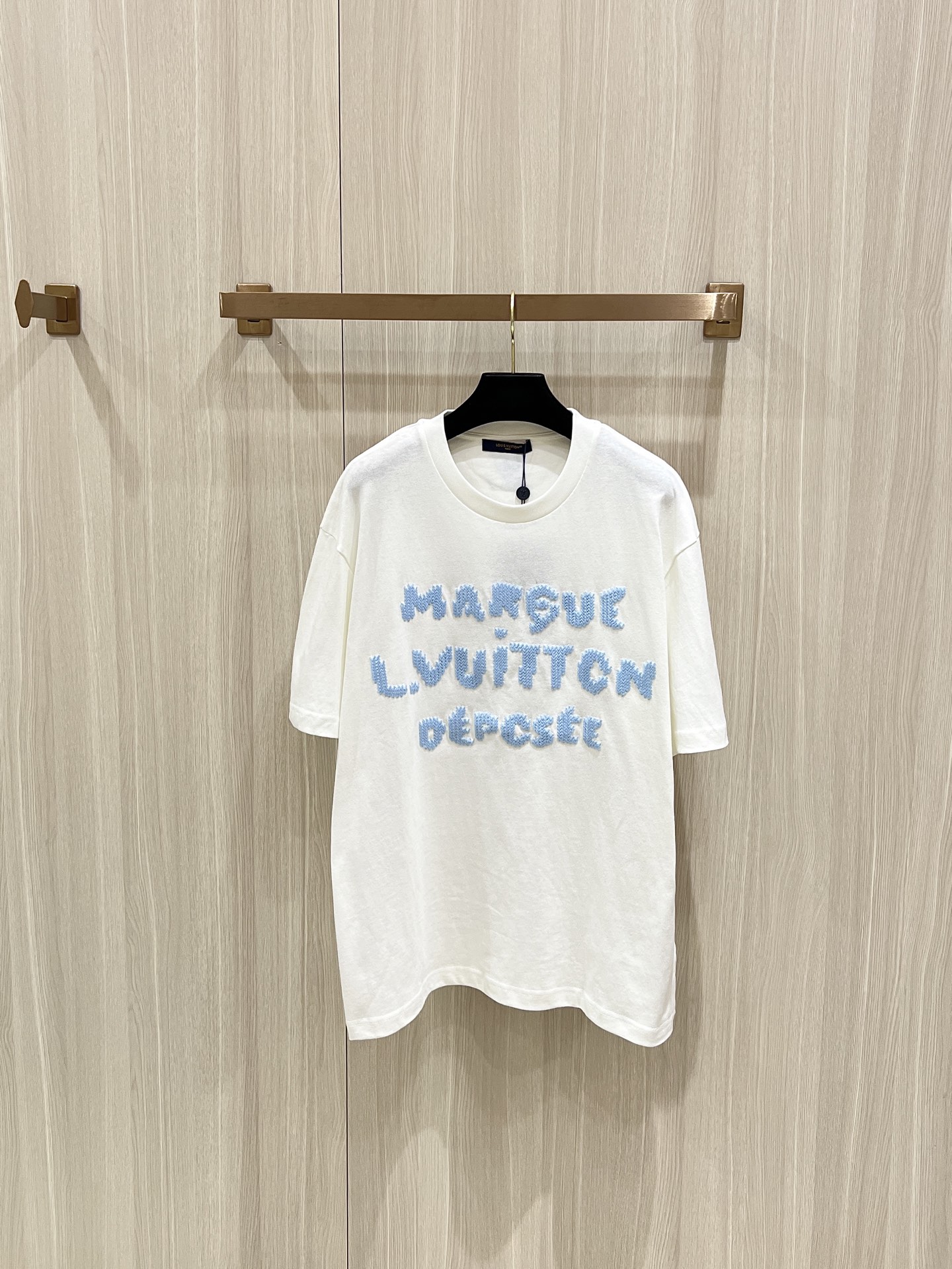 Bagsaaa L0vis Vvtt0n Embroidered Signature T-Shirt in white
