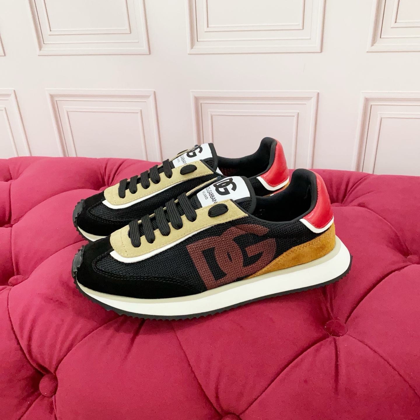 Bagsaaa DG Cushion sneakers in a calfskin and woven technical fabric