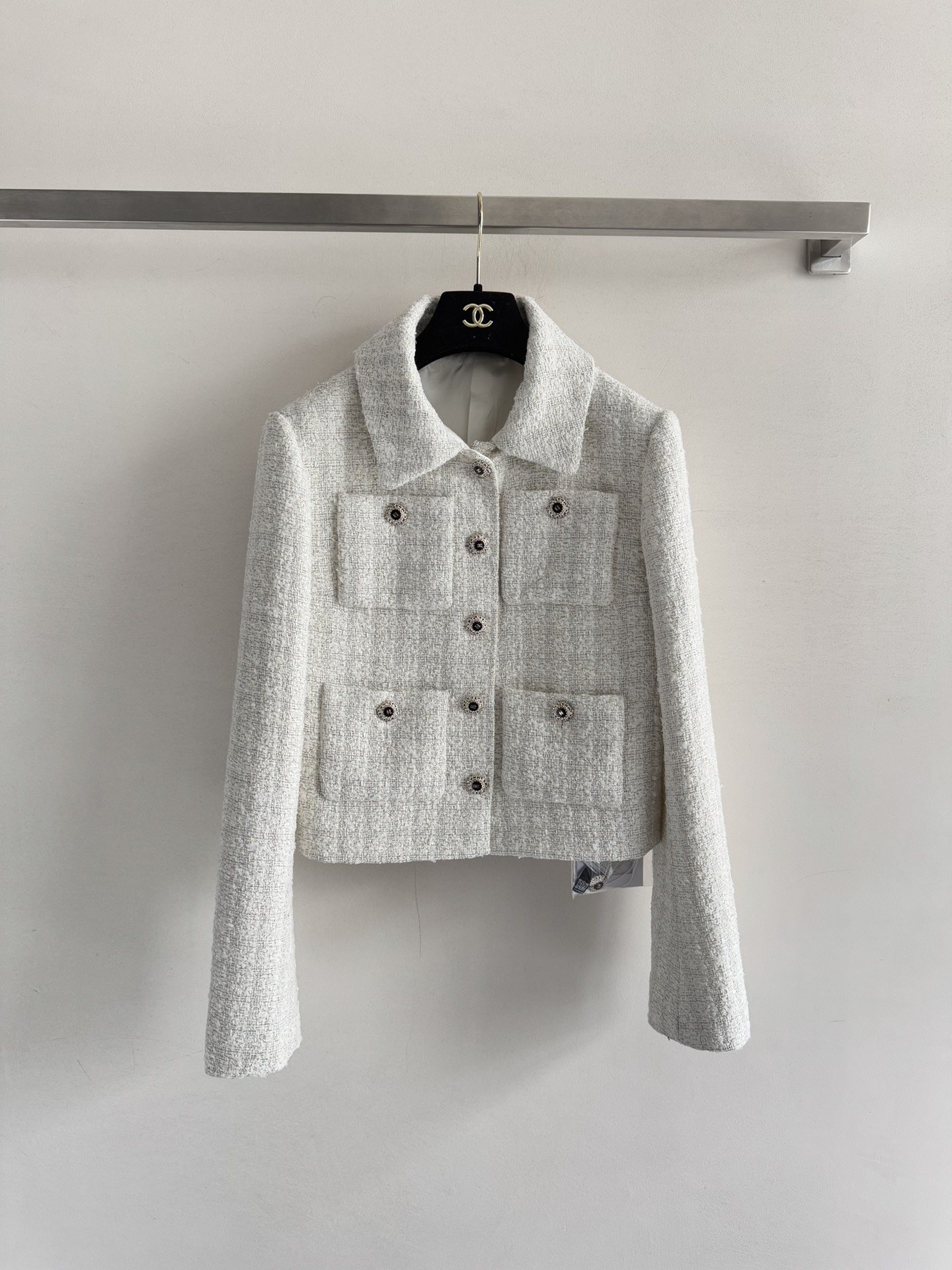 Bagsaaa Ch**el tweed cropped jacket white