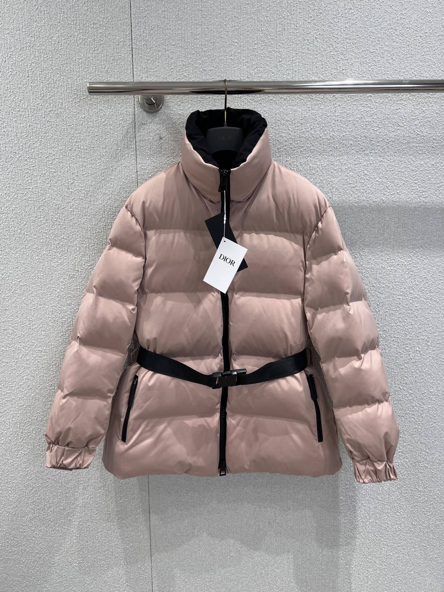 Bagsaaa D10rAlps Belted Puffer Jacket Pink Quilted Technical Taffeta with Black D10r Star Motif