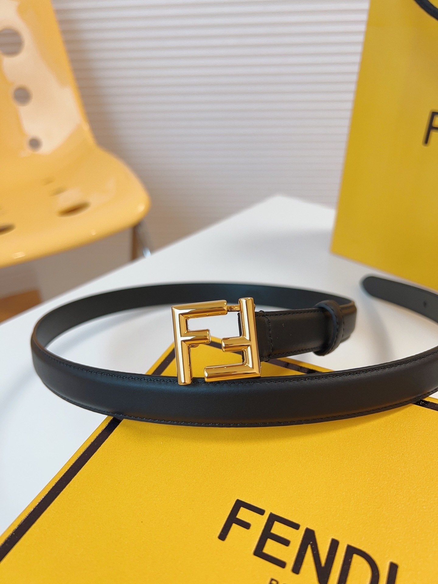 Bagsaaa F**di FF logo buckle belt in black leather