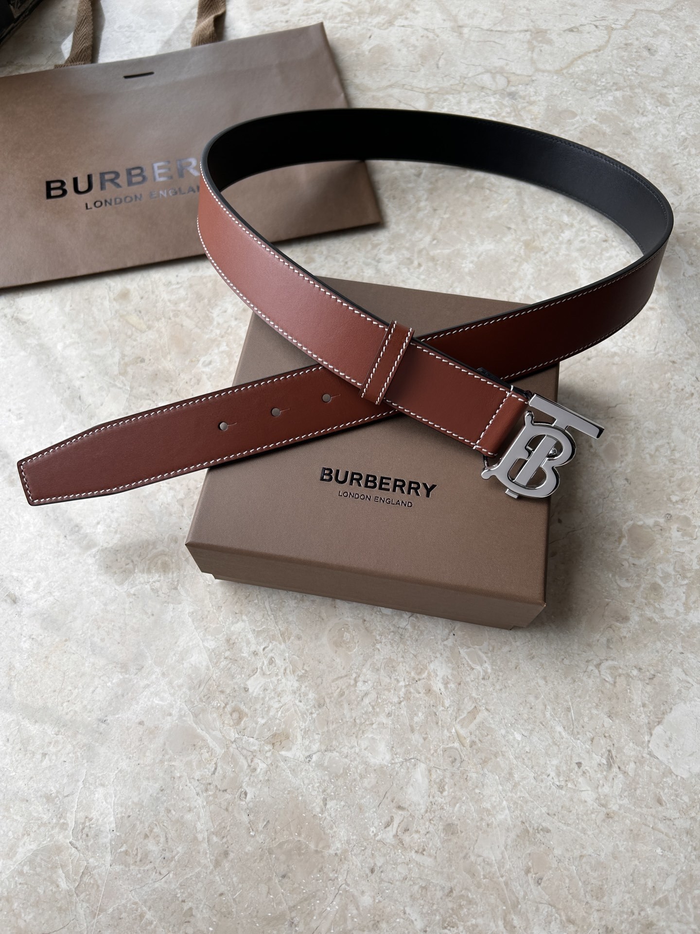 Bagsaaa brown Bv*b*rry leather belt with a silver-tone buckle