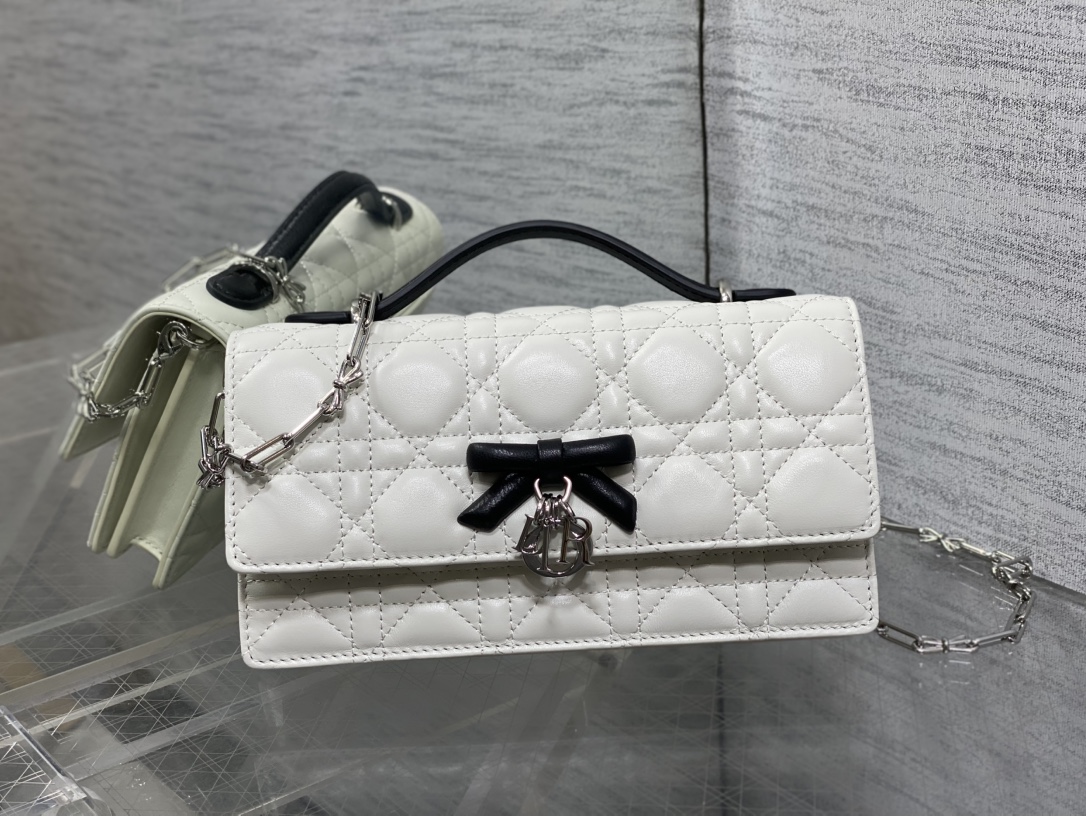 Bagsaaa My D10r Mini Bag Two-Tone Latte and Black Cannage Lambskin - 21cm