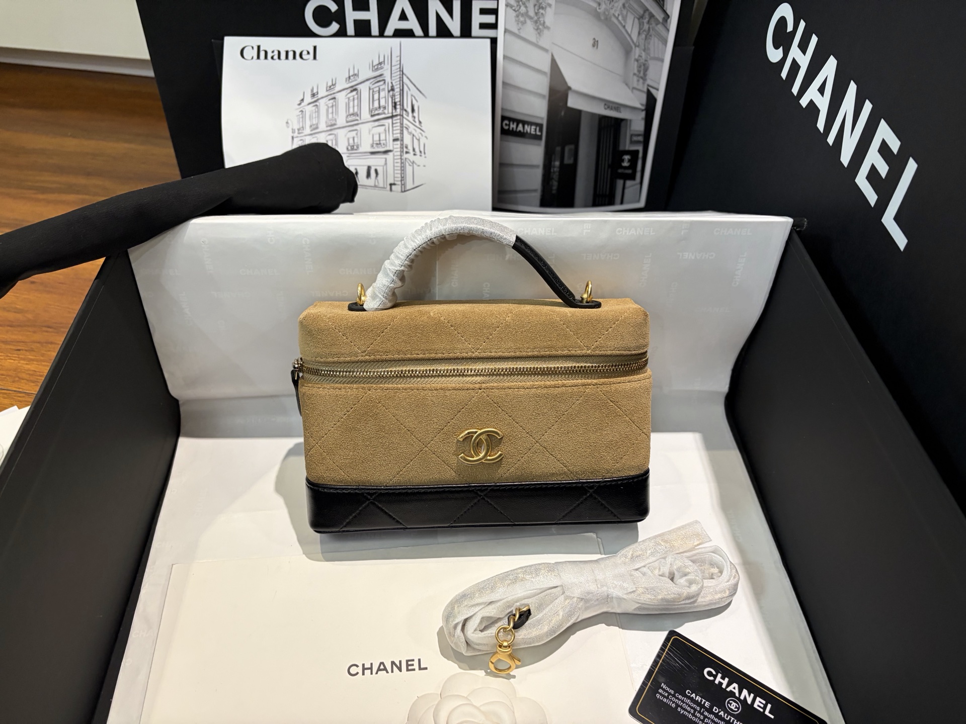 Bagsaaa New Collection 2026 Vanity with Chain AP5186 Beige & Black - 19.5cm