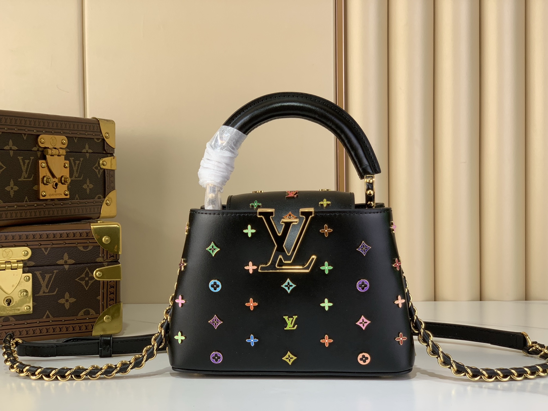 Bagsaaa 2026 Collection M27637 LV x TM Capucines Mini Black - 21 x 14 x 8 cm